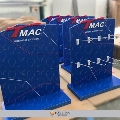 Display Personalizado de Mesa em MDF com Ganchos